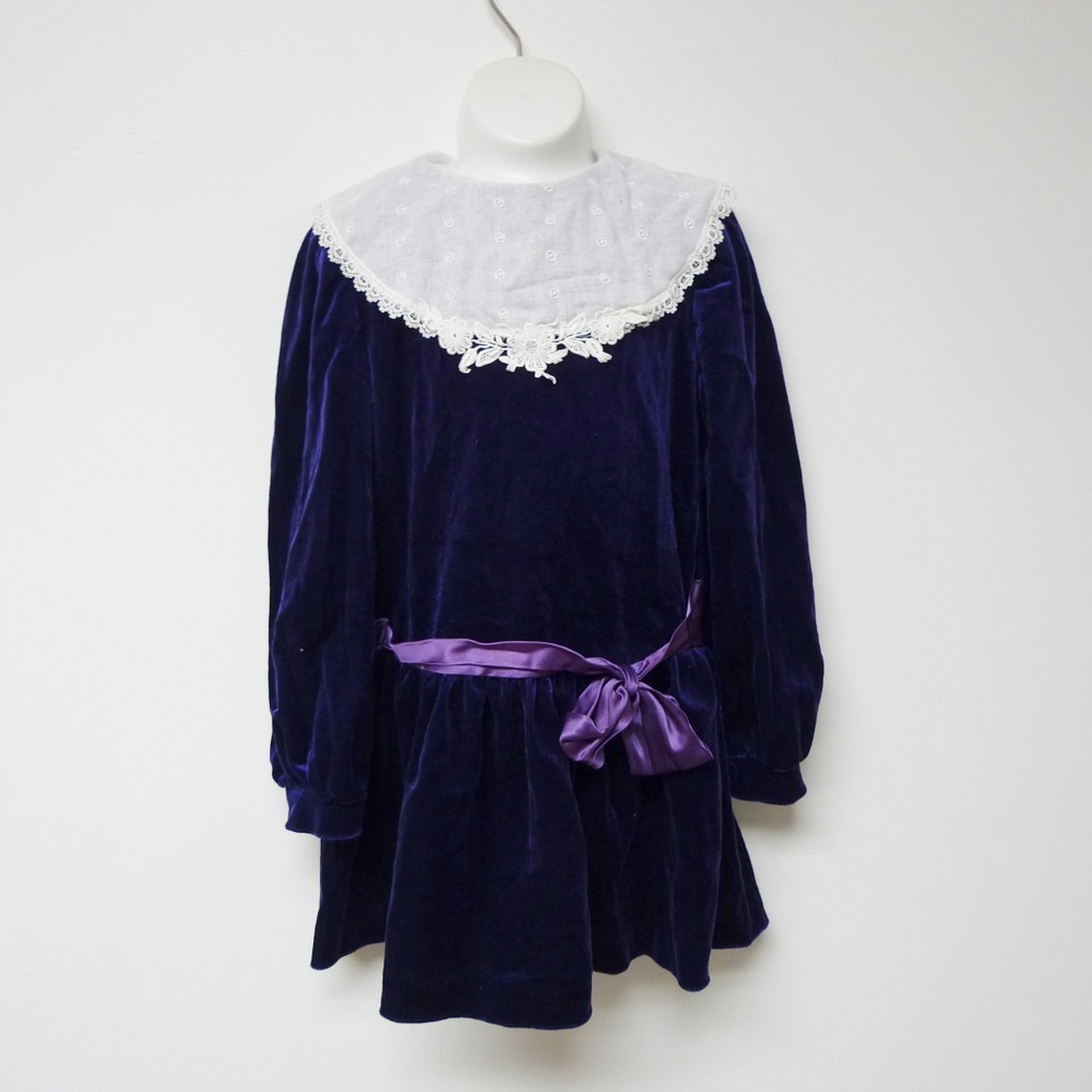 VTG 80s velvet long sleeve dress . made in USA